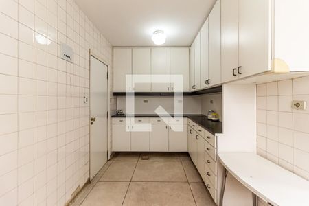 Casa para alugar com 450m², 4 quartos e 5 vagasCozinha