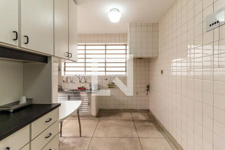 Casa para alugar com 450m², 4 quartos e 5 vagasCozinha