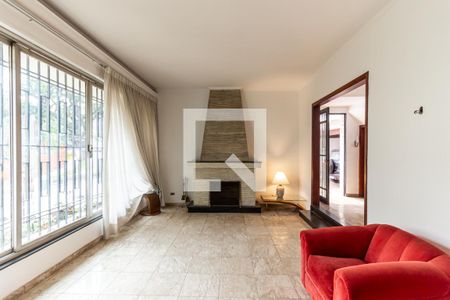 Casa para alugar com 450m², 4 quartos e 5 vagasSala