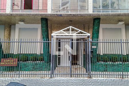 Studio à venda com 45m², 1 quarto e sem vaga Studio à venda com 45m², 1 quarto e sem vagaFachada e portaria