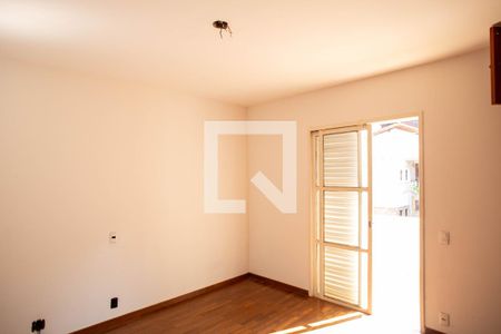 Casa à venda com 360m², 5 quartos e 4 vagasSuíte 2