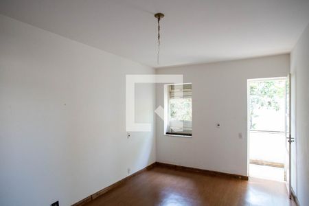Casa à venda com 360m², 5 quartos e 4 vagasSuíte