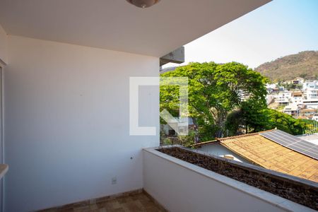 Casa à venda com 360m², 5 quartos e 4 vagasVaranda Quarto 3
