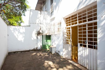 Casa à venda com 360m², 5 quartos e 4 vagasÁrea de Serviço