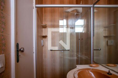 Casa à venda com 360m², 5 quartos e 4 vagasBanheiro da Suíte 2