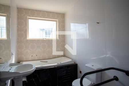 Casa à venda com 360m², 5 quartos e 4 vagasBanheiro