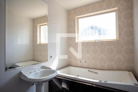 Casa à venda com 360m², 5 quartos e 4 vagasBanheiro