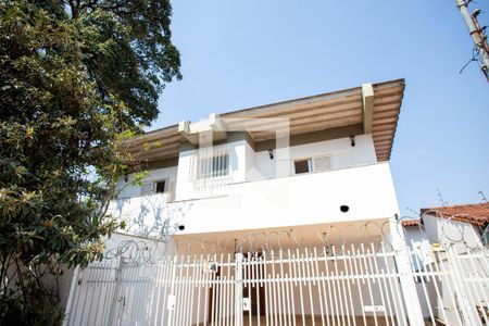 Casa à venda com 360m², 5 quartos e 4 vagasFachada