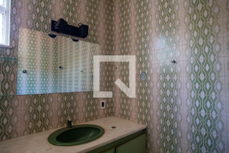 Casa à venda com 360m², 5 quartos e 4 vagasBanheiro da Suíte