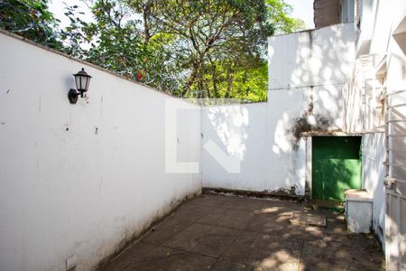 Casa à venda com 360m², 5 quartos e 4 vagasÁrea de Serviço