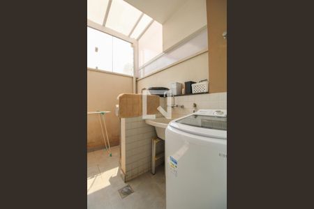 Casa de condomínio à venda com 103m², 3 quartos e 2 vagas Casa de condomínio à venda com 103m², 3 quartos e 2 vagasÁrea de Serviço