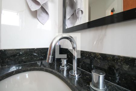 Casa de condomínio à venda com 103m², 3 quartos e 2 vagas Casa de condomínio à venda com 103m², 3 quartos e 2 vagasBanheiro