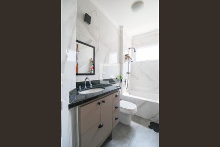 Casa de condomínio à venda com 103m², 3 quartos e 2 vagas Casa de condomínio à venda com 103m², 3 quartos e 2 vagasBanheiro