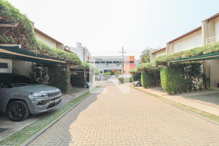 Casa de condomínio à venda com 103m², 3 quartos e 2 vagas Casa de condomínio à venda com 103m², 3 quartos e 2 vagasÁrea comum