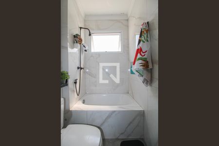 Casa de condomínio à venda com 103m², 3 quartos e 2 vagas Casa de condomínio à venda com 103m², 3 quartos e 2 vagasBanheiro