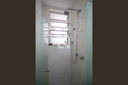 Apartamento à venda com 110m², 2 quartos e 2 vagasBanheiro social - chuveiro a gás