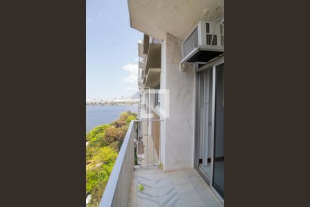 Apartamento à venda com 110m², 2 quartos e 2 vagasVaranda da Suíte