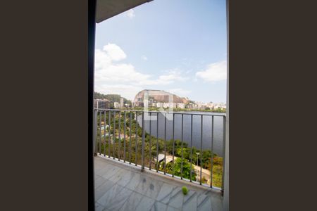 Apartamento à venda com 110m², 2 quartos e 2 vagasVaranda da Suíte