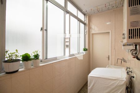 Apartamento à venda com 110m², 2 quartos e 2 vagasÁrea de serviço