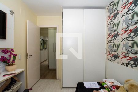 Apartamento à venda com 114m², 4 quartos e 2 vagasQuarto 3