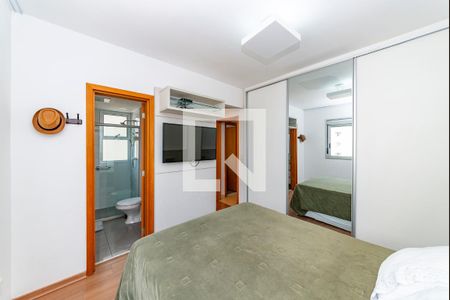 Apartamento à venda com 104m², 2 quartos e 2 vagas Apartamento à venda com 104m², 2 quartos e 2 vagasSuíte