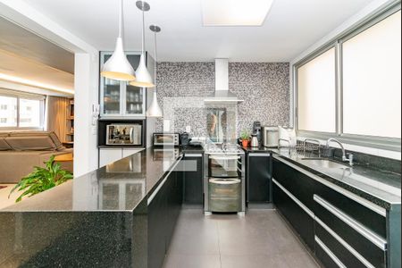 Apartamento à venda com 104m², 2 quartos e 2 vagas Apartamento à venda com 104m², 2 quartos e 2 vagasCozinha