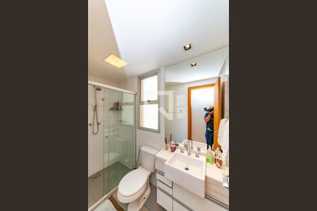 Apartamento à venda com 104m², 2 quartos e 2 vagas Apartamento à venda com 104m², 2 quartos e 2 vagasBanheiro Social