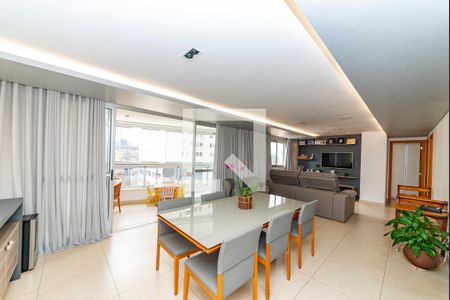 Sala de apartamento à venda com 2 quartos, 104m² em Vila da Serra, Nova Lima