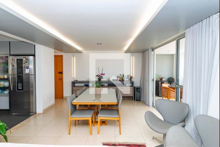 Sala de apartamento à venda com 2 quartos, 104m² em Vila da Serra, Nova Lima