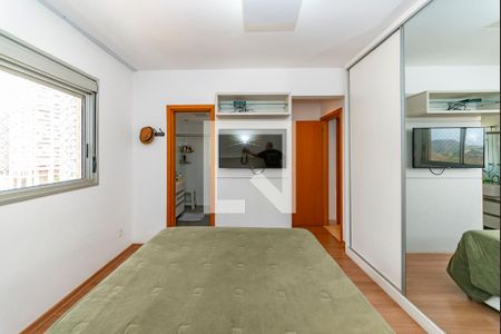 Apartamento à venda com 104m², 2 quartos e 2 vagas Apartamento à venda com 104m², 2 quartos e 2 vagasSuíte