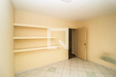 Casa à venda com 214m², 4 quartos e 2 vagas Casa à venda com 214m², 4 quartos e 2 vagasQuarto 2