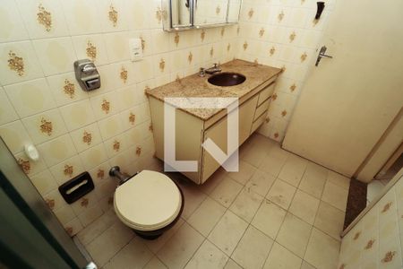 Casa à venda com 214m², 4 quartos e 2 vagas Casa à venda com 214m², 4 quartos e 2 vagasBanheiro Suíte 2