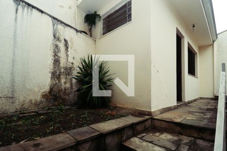 Casa à venda com 214m², 4 quartos e 2 vagas Casa à venda com 214m², 4 quartos e 2 vagasQuintal