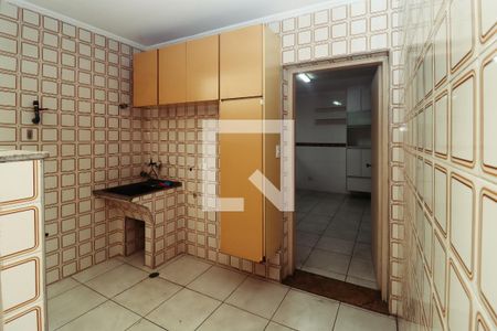 Casa à venda com 214m², 4 quartos e 2 vagas Casa à venda com 214m², 4 quartos e 2 vagasÁrea de Serviço