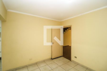 Casa à venda com 214m², 4 quartos e 2 vagas Casa à venda com 214m², 4 quartos e 2 vagasSala de Jantar