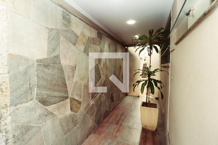 Casa à venda com 214m², 4 quartos e 2 vagas Casa à venda com 214m², 4 quartos e 2 vagasHall de entrada