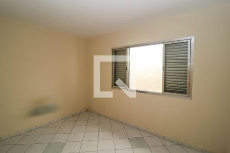 Casa à venda com 214m², 4 quartos e 2 vagas Casa à venda com 214m², 4 quartos e 2 vagasQuarto 2