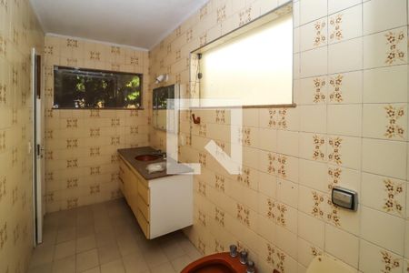 Casa à venda com 214m², 4 quartos e 2 vagas Casa à venda com 214m², 4 quartos e 2 vagasBanheiro Suíte 1