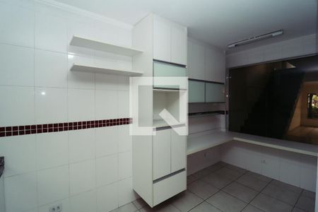 Casa à venda com 214m², 4 quartos e 2 vagas Casa à venda com 214m², 4 quartos e 2 vagasCozinha