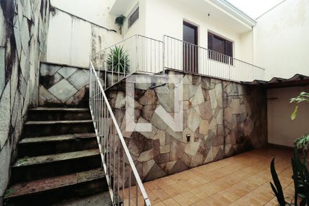 Casa à venda com 214m², 4 quartos e 2 vagas Casa à venda com 214m², 4 quartos e 2 vagasQuintal