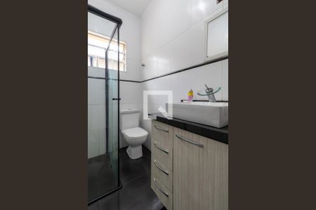 Casa à venda com 123m², 3 quartos e 2 vagasBanheiro 1