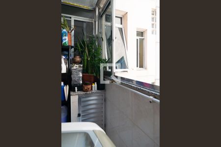 Apartamento à venda com 87m², 2 quartos e 1 vagaÁrea de Serviço