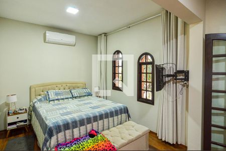 Casa à venda com 170m², 3 quartos e 3 vagasSuíte