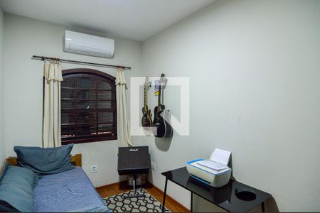 Casa à venda com 170m², 3 quartos e 3 vagasQuarto 2