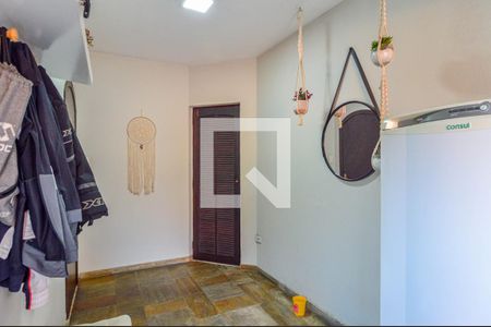 Casa à venda com 170m², 3 quartos e 3 vagasHall
