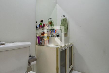 Casa à venda com 170m², 3 quartos e 3 vagasBanheiro da Suíte