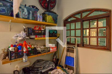 Casa à venda com 170m², 3 quartos e 3 vagasÁrea de Serviço