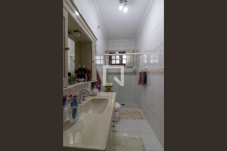 Casa à venda com 201m², 3 quartos e 3 vagas Casa à venda com 201m², 3 quartos e 3 vagasBanheiro 1