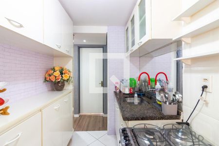 Cozinha  de apartamento à venda com 2 quartos, 47m² em Santa Maria, Osasco