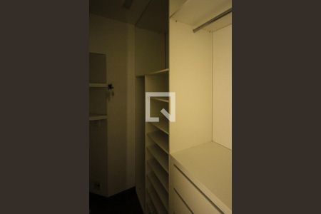 Apartamento à venda com 85m², 3 quartos e 1 vaga Apartamento à venda com 85m², 3 quartos e 1 vagaCloset